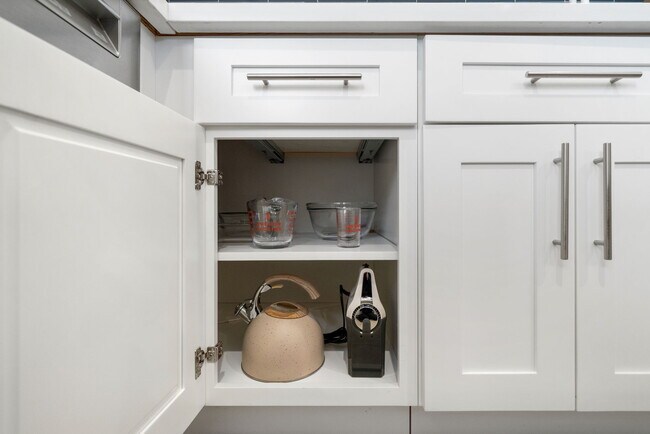 Building Photo - 12841 Forest Dr