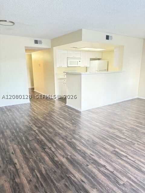 Building Photo - 8307 Coral Lake Ln