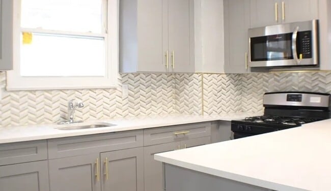 Building Photo - 69 Schuyler Ave