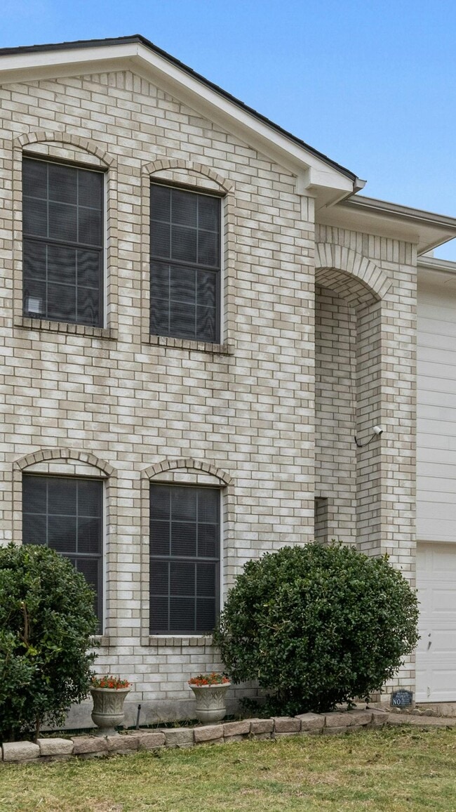 Building Photo - 3809 Haleys Way
