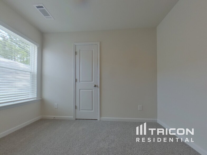 Building Photo - 449 Prescott Wy