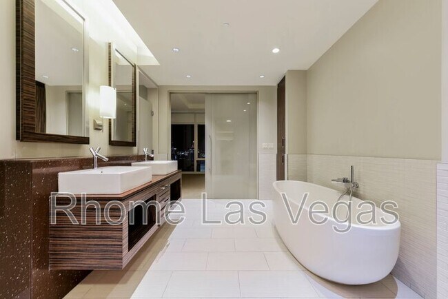 Building Photo - 3750 Las Vegas Blvd S