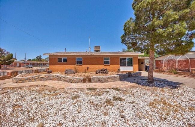 Building Photo - 5201 Capistrano Dr