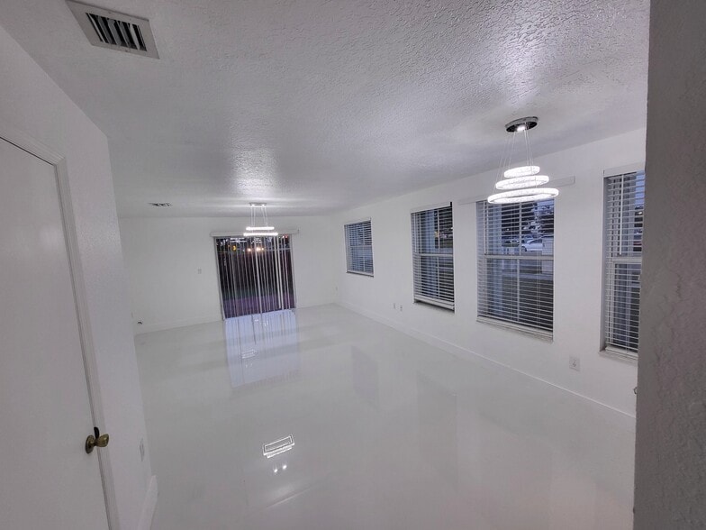 Building Photo - 19340 SW 103rd Ct