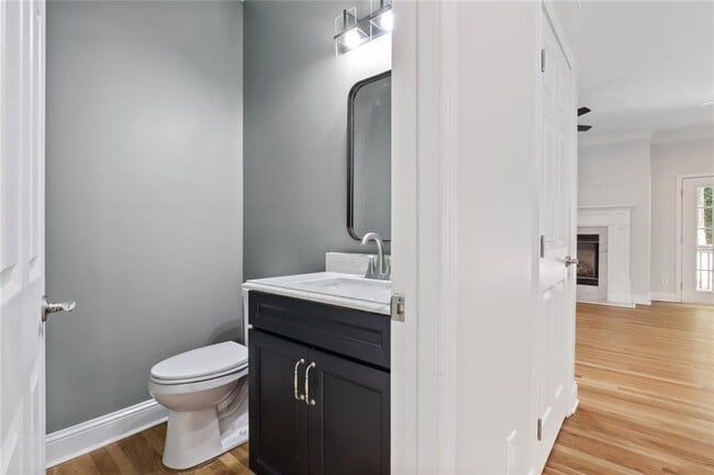 Building Photo - 210 Aerie Ct