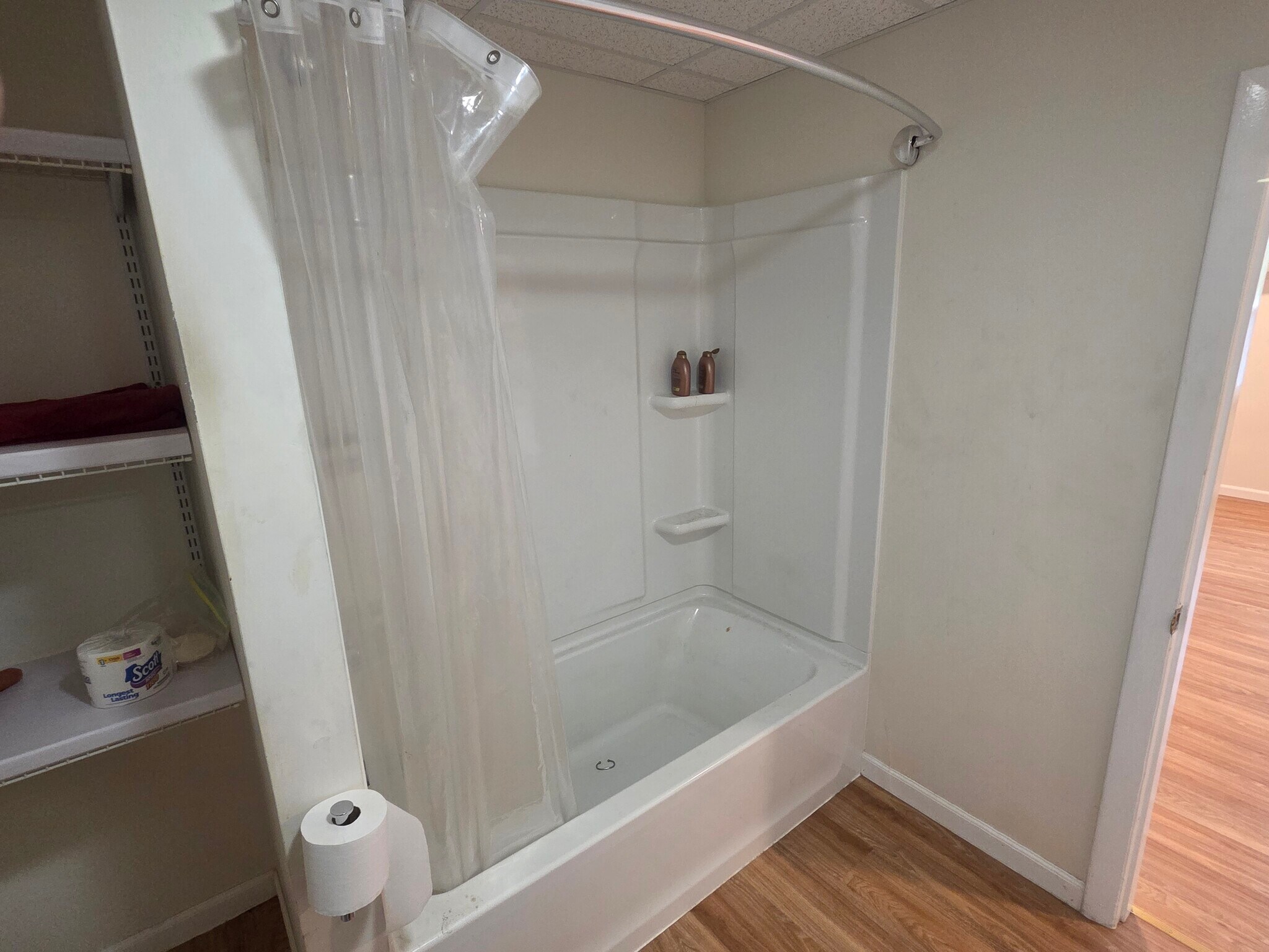 Full Bath - 1 Railroad Ave