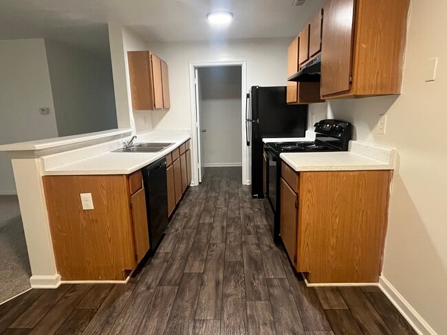 Building Photo - NorthPointe Apartments