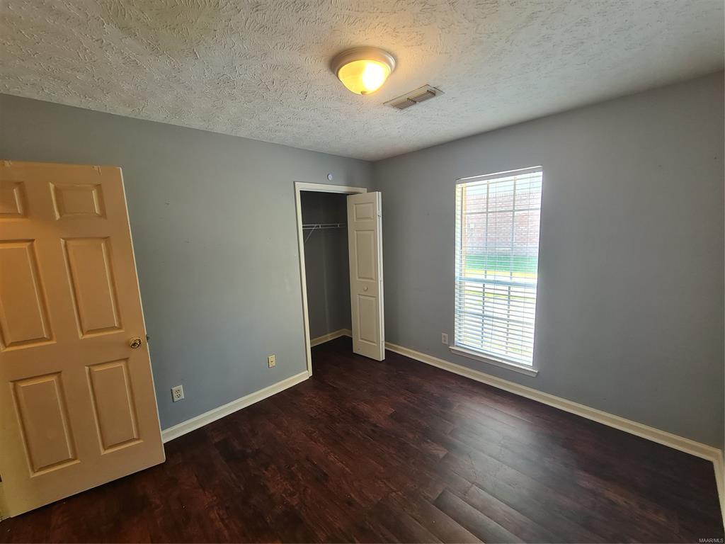 Building Photo - 3661 Horseshoe Cir
