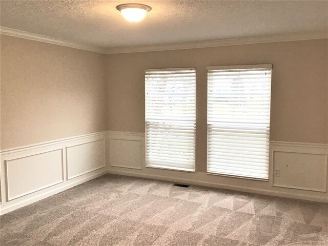 Building Photo - 6743 Waverly Park