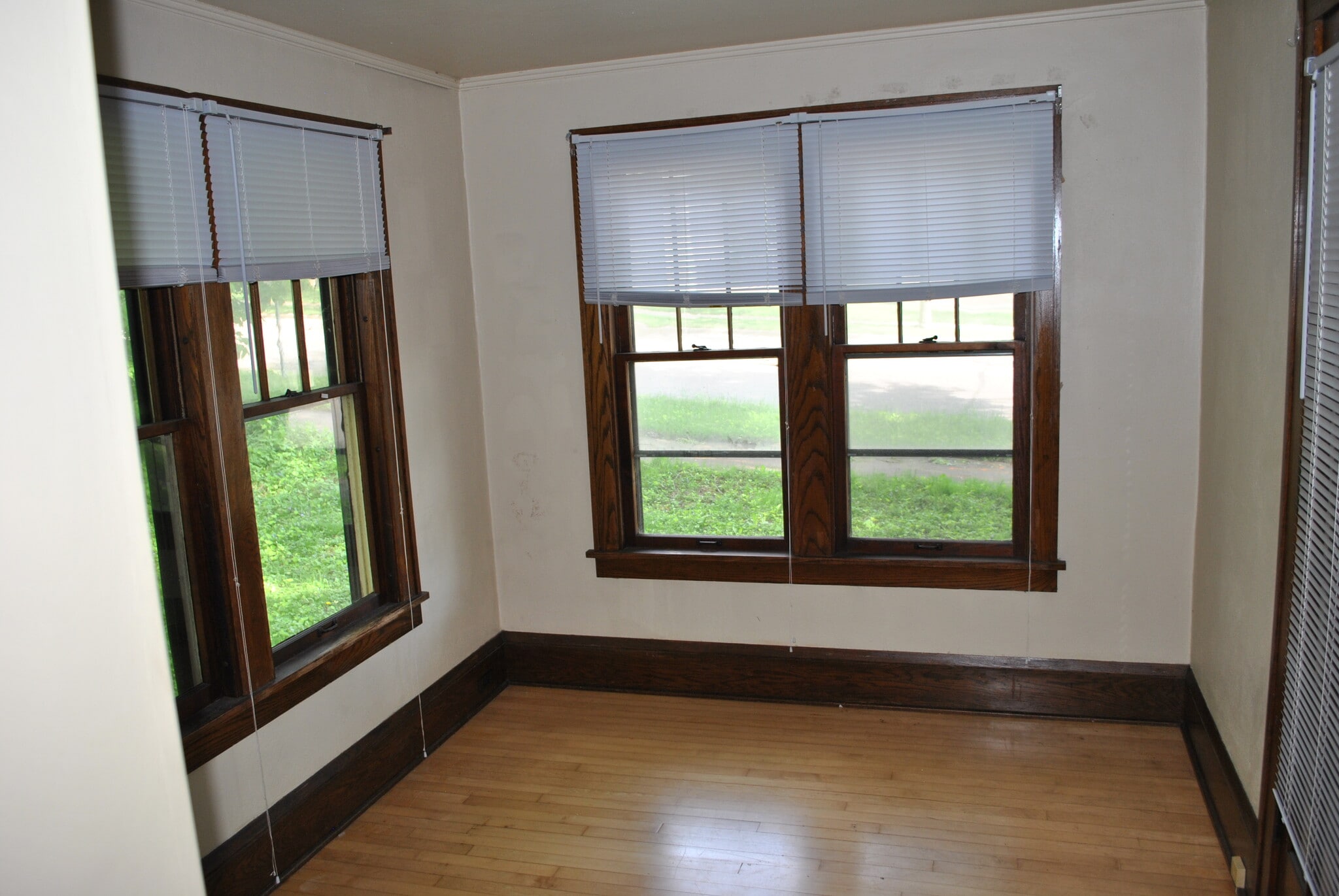 Building Photo - 622 2nd Ave