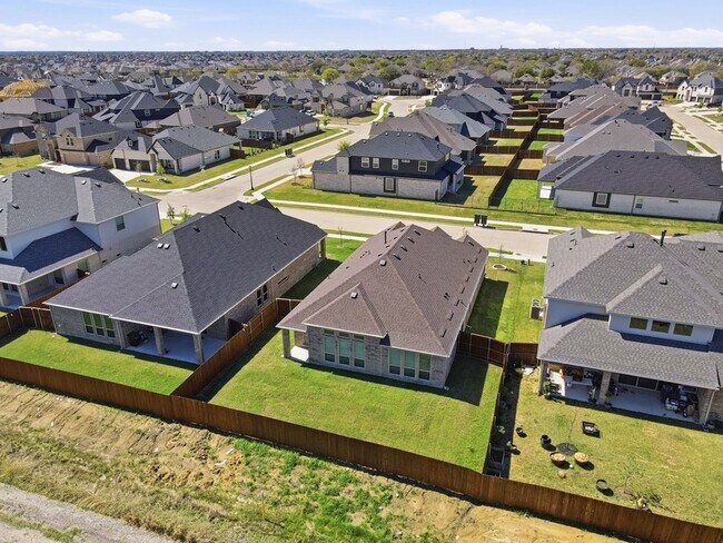 Building Photo - 7016 Capanna Trl
