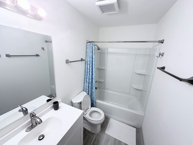 Building Photo - Kleisinger Duplex