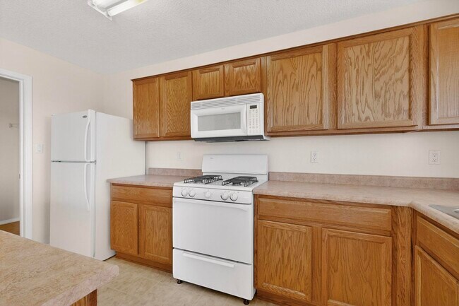 Building Photo - 8300 Bluffs Edge Pl NW