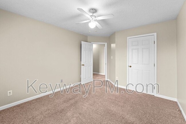 Building Photo - 124 Summerfield Cir