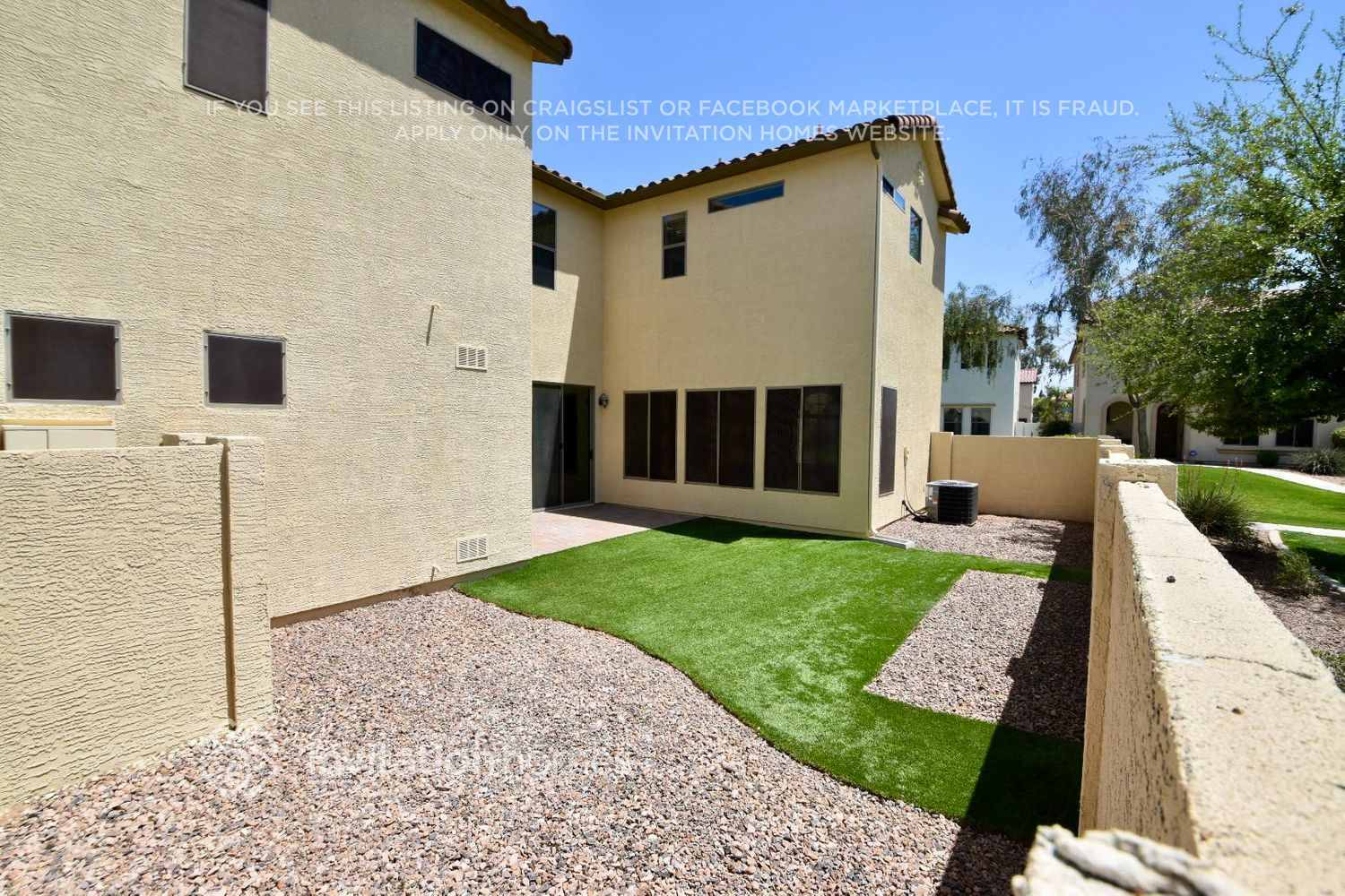 Building Photo - 3523 S Swan Dr