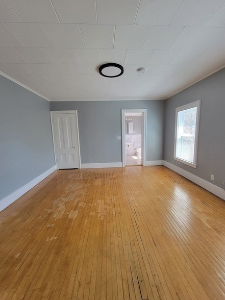 Building Photo - 172 Nesmith St