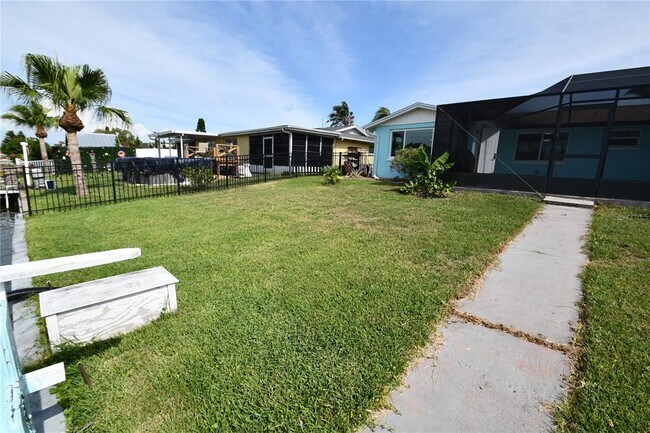 Building Photo - 3839 Star Island Dr