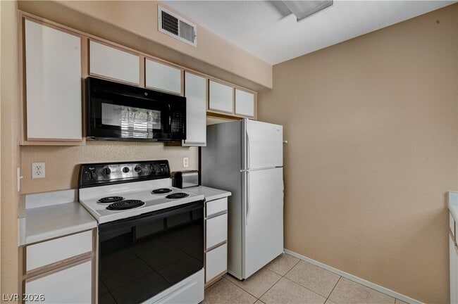 Building Photo - 2300 E Silverado Ranch Blvd