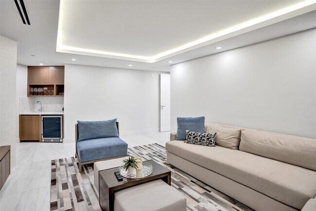 Building Photo - 701 N Fort Lauderdale Beach Blvd