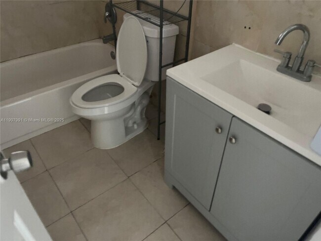 Building Photo - 15812 NW 39th Ct