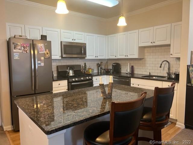 Building Photo - 25 Adams Ave