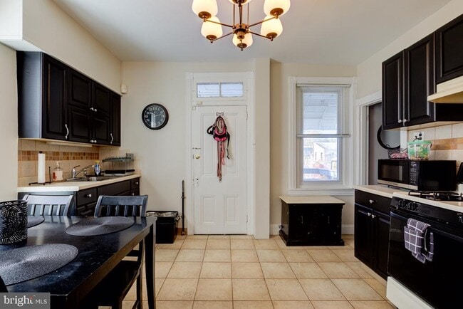 Building Photo - 4360 Pechin St