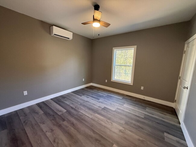 Building Photo - Brand New 1 Bedroom House in Benton