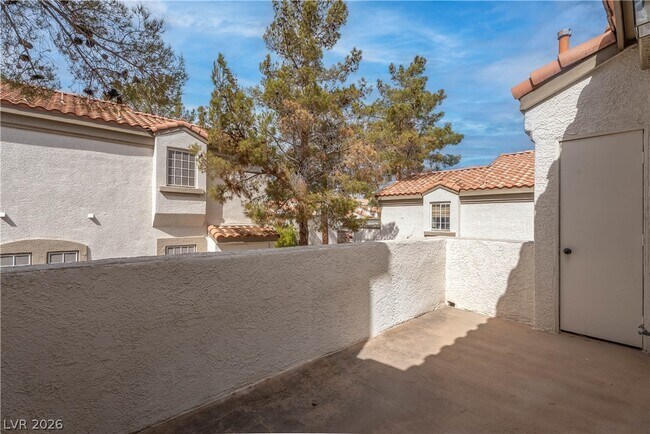 Building Photo - 356 Seine Way