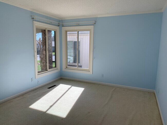 Building Photo - 132 Spyglass Dr