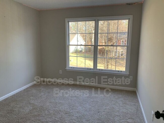 Building Photo - 11020 Egmont Dr