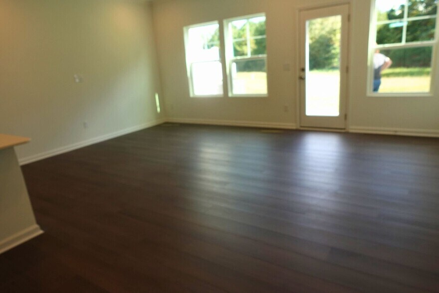 Building Photo - 1110 Weavers Trce Dr