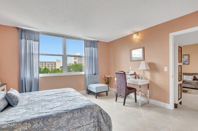 Building Photo - 14527 Bonaire Dr