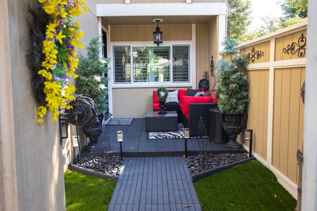 Building Photo - 1405 Kinross Ct