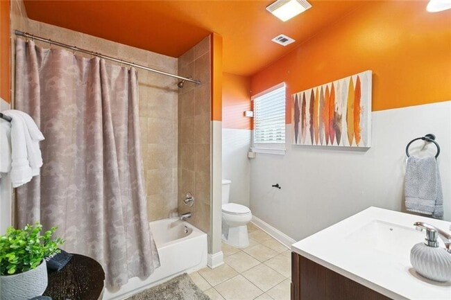 Building Photo - 706 Franklin Ave