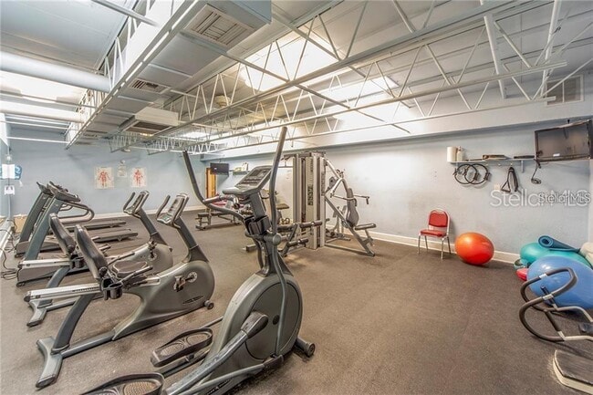 Building Photo - 5750 80th St N