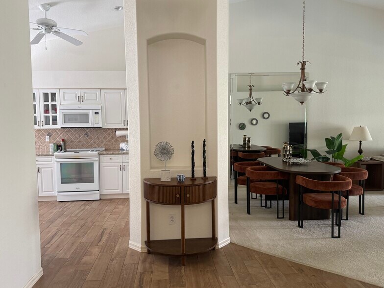 Building Photo - 8167 Ibis Cove Cir