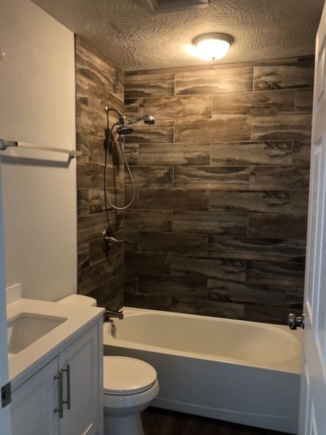 Building Photo - 4 Bed 1 Bath home for rent