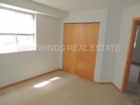 Building Photo - Sublease Available July 1st