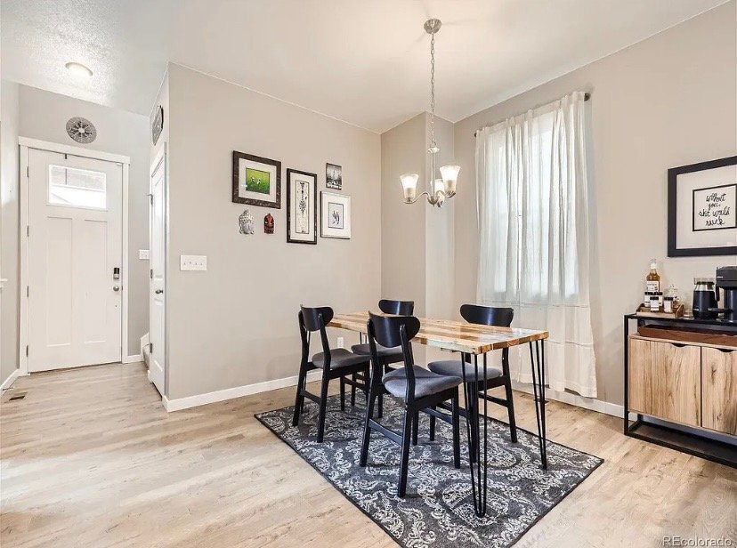 Building Photo - 723 Quatar St