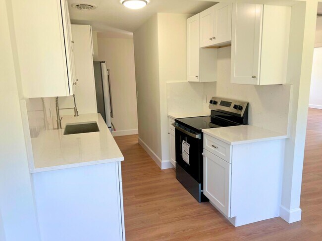 Building Photo - 4787 Tortuga Dr