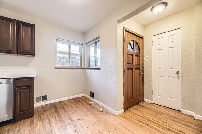 Building Photo - Spacious Home w/Large Backyard Only Blocks...