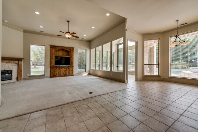 Building Photo - Gorgeous Custom Home on a private 1 acre l...