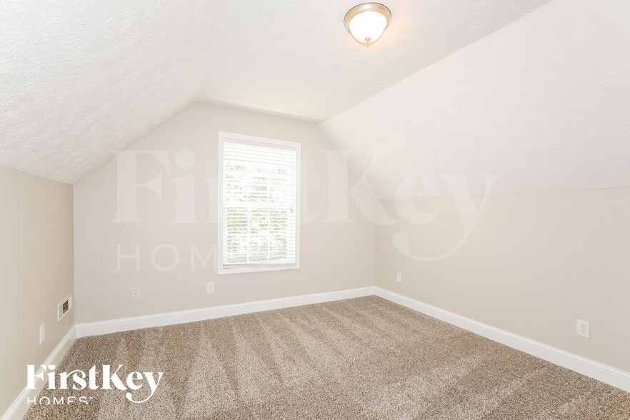 Building Photo - 90 Wynfield Keep