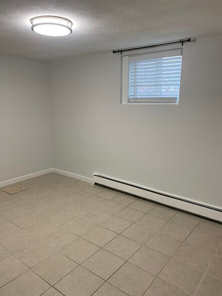 Bedroom - 36 Summer St