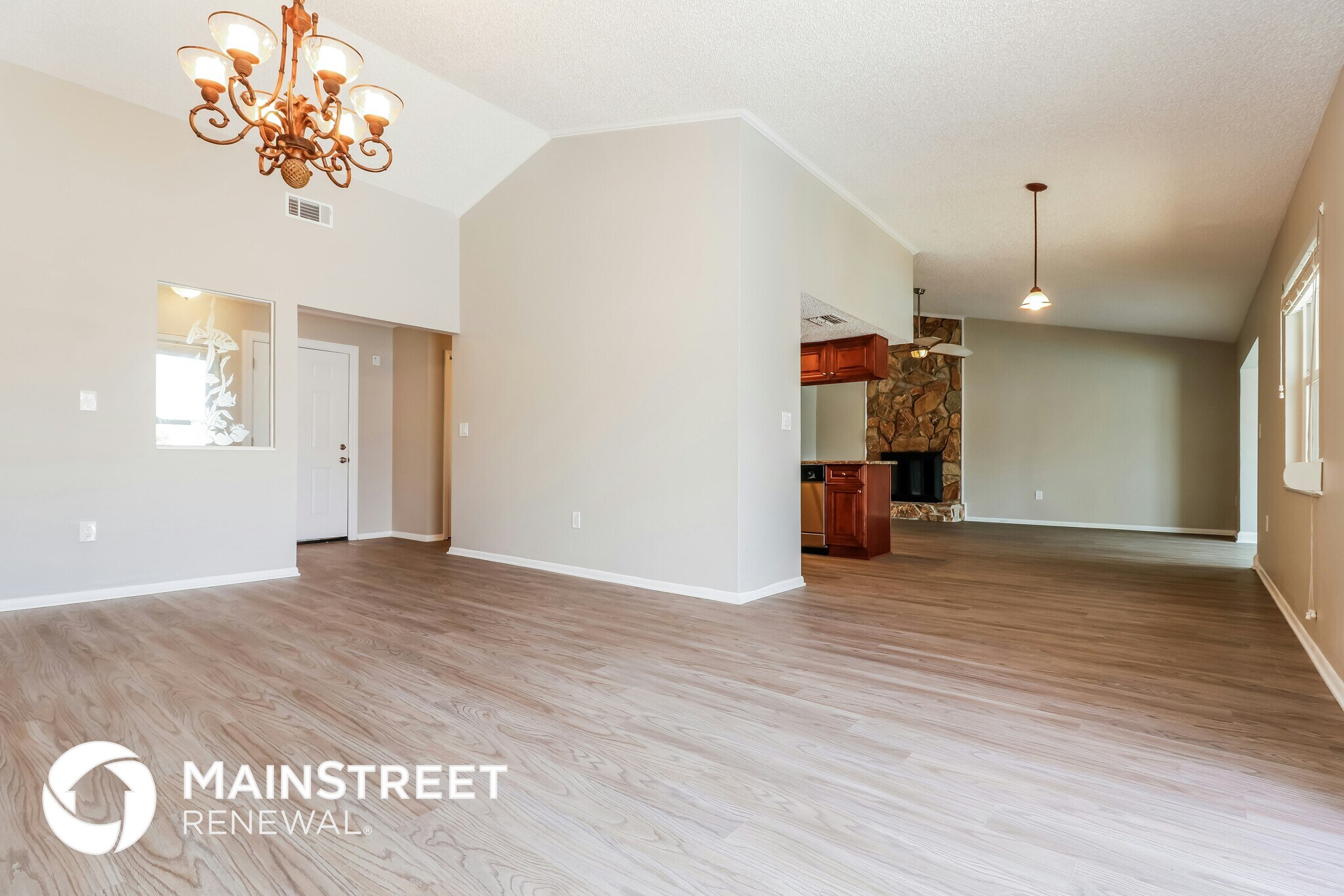 Building Photo - 9827 San Sierra Way
