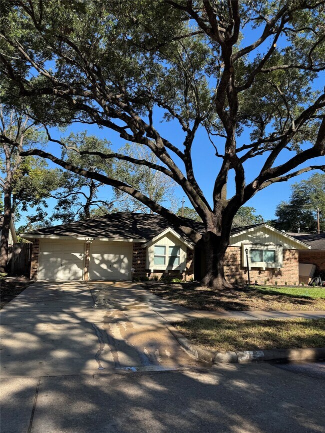 Building Photo - 7414 Grape St