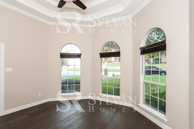 Building Photo - Lease today! No extra charge for contentment and relaxation!