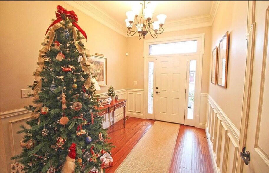 Building Photo - 1512 Victoria Green Blvd