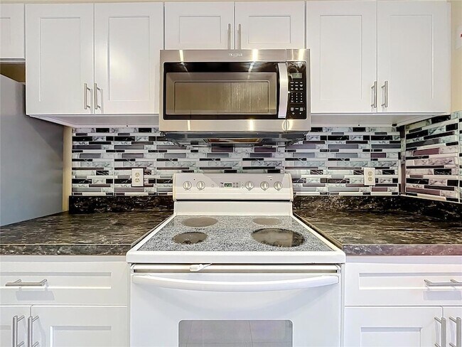 Building Photo - 5271 Coral Ct