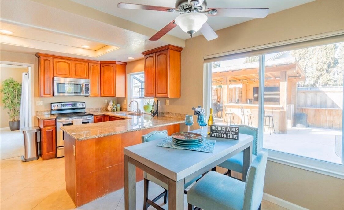 Building Photo - 2271 Biscay Ct